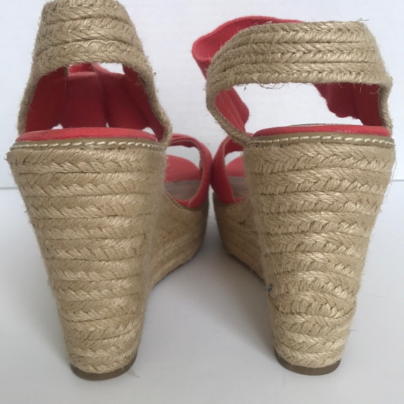 Beautiful Steve Madden Heels - Picture 4 of 6